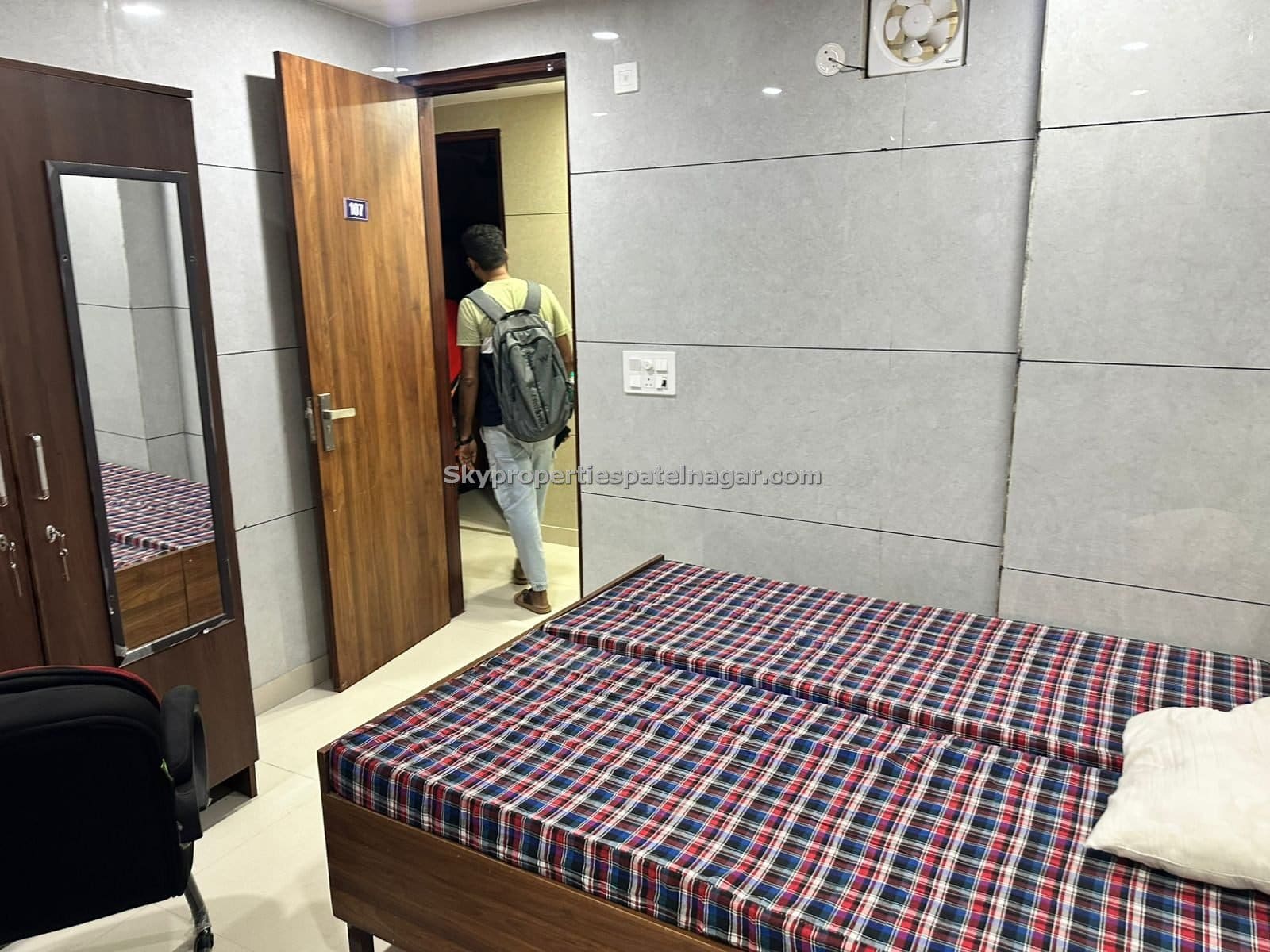 Karol Bagh में सबसे सस्ता 1 RK! इस कीमत पर कोई नहीं देगा – Check Now