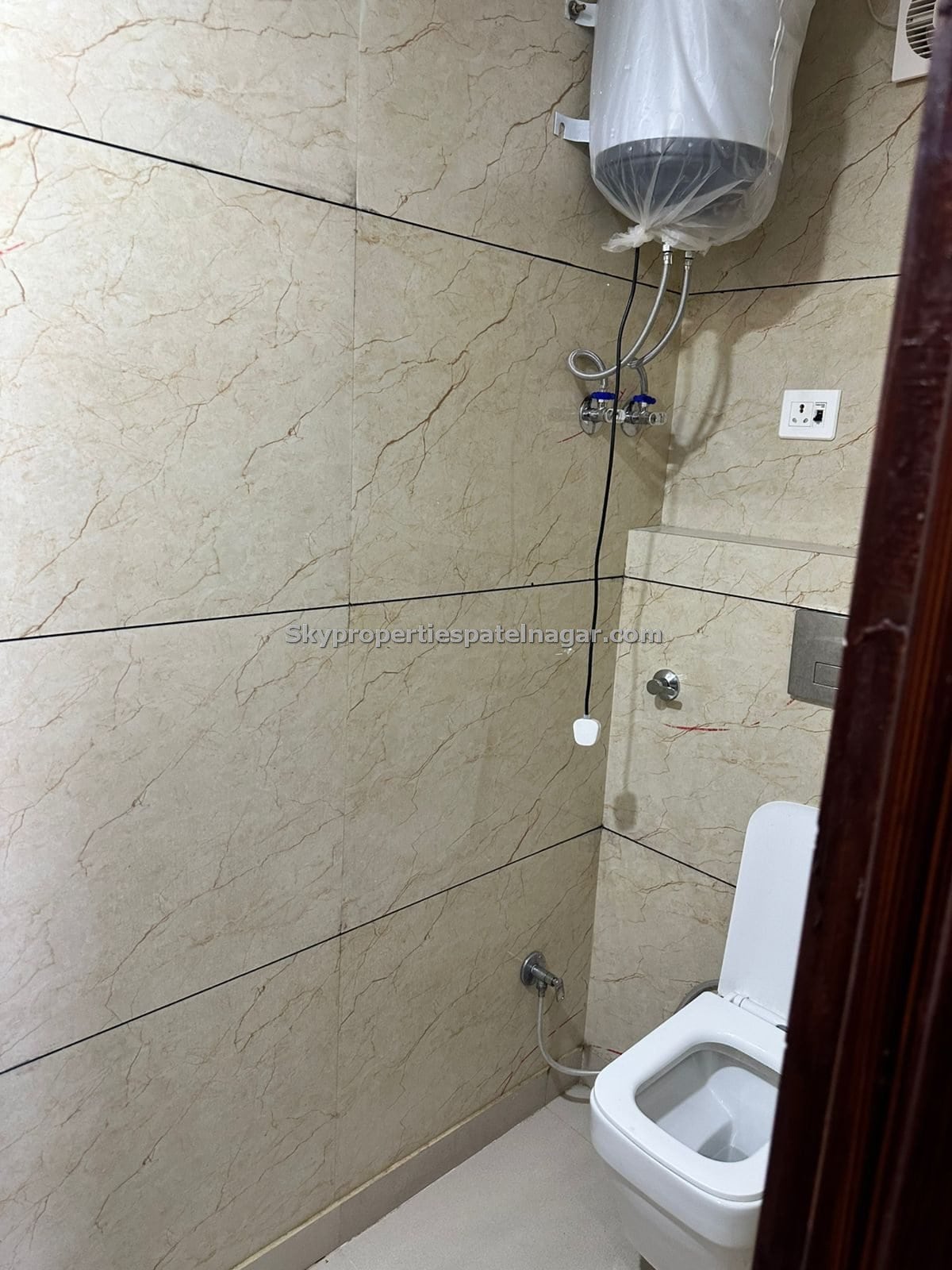 Karol Bagh में सबसे सस्ता 1 RK! इस कीमत पर कोई नहीं देगा – Check Now