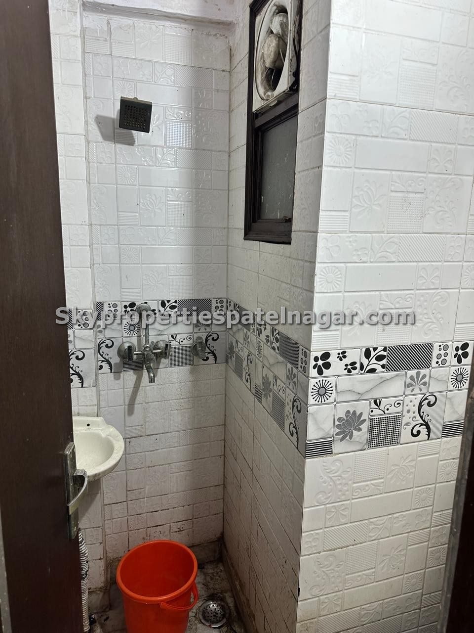 Furnished 1rk in karol bagh for rent