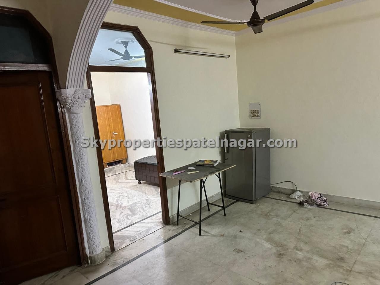 ₹20000 Mein 2 BHK in Ranjeet Nagar Delhi | Near Patel Nagar Metro