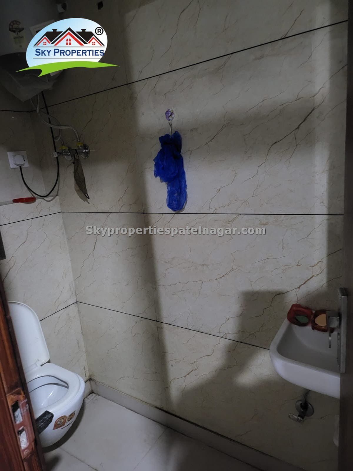 1RK In Karol Bagh Near ALS IAS Institute  