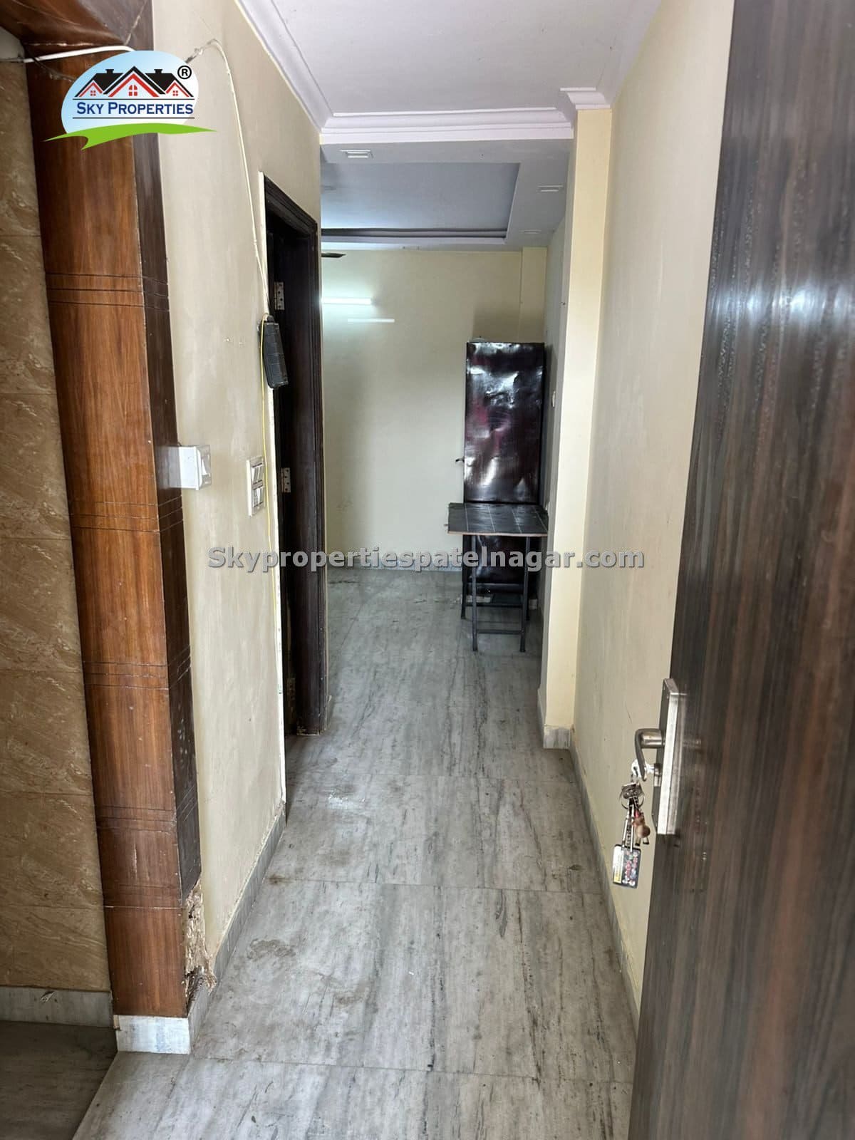 1RK In Patel Nagar Near Metro