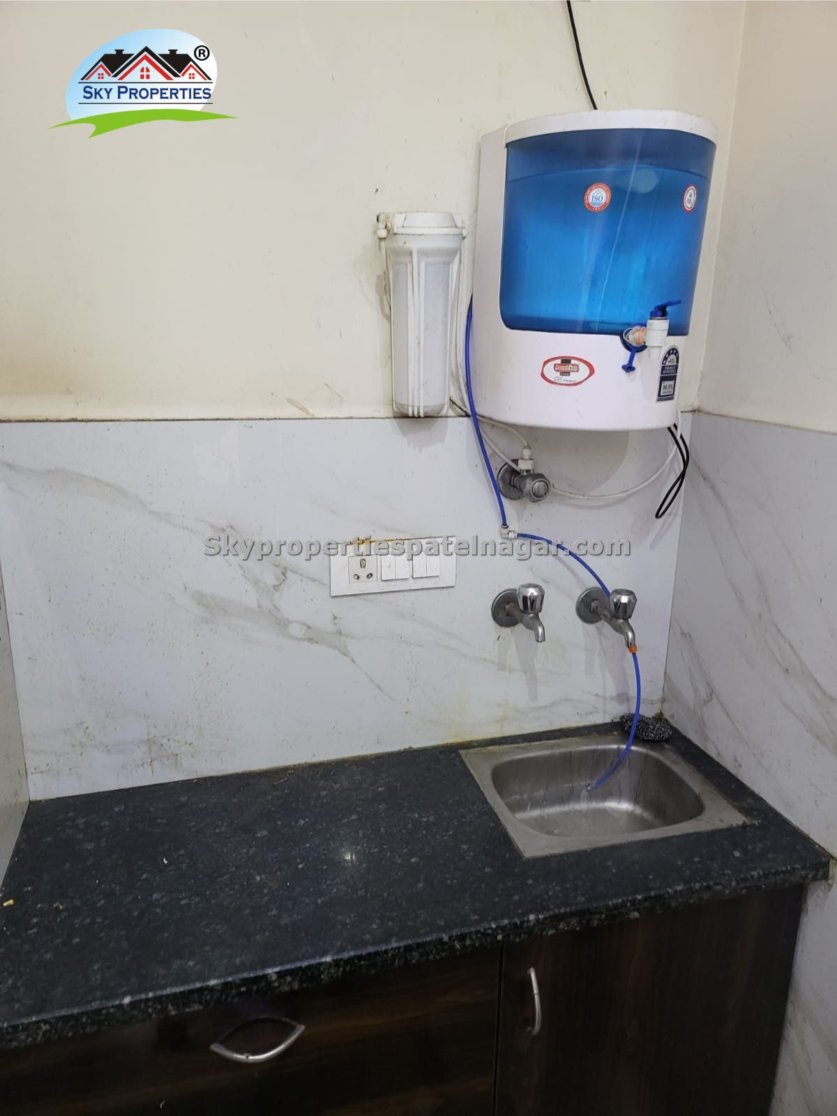 1RK In Karol Bagh Near Chronicle IAS Academy