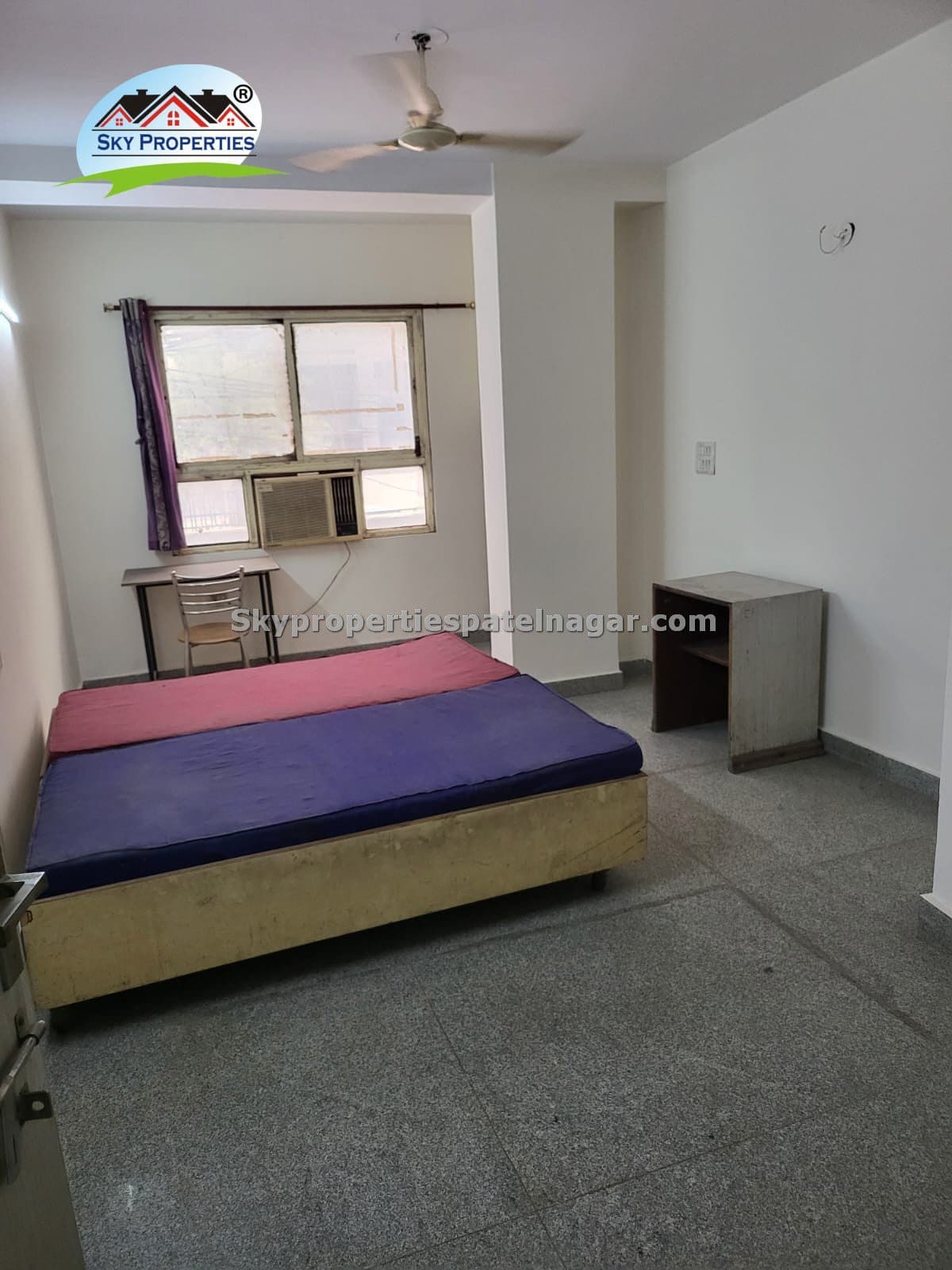 1RK In Karol Bagh Near Vajiram & Ravi Institute  