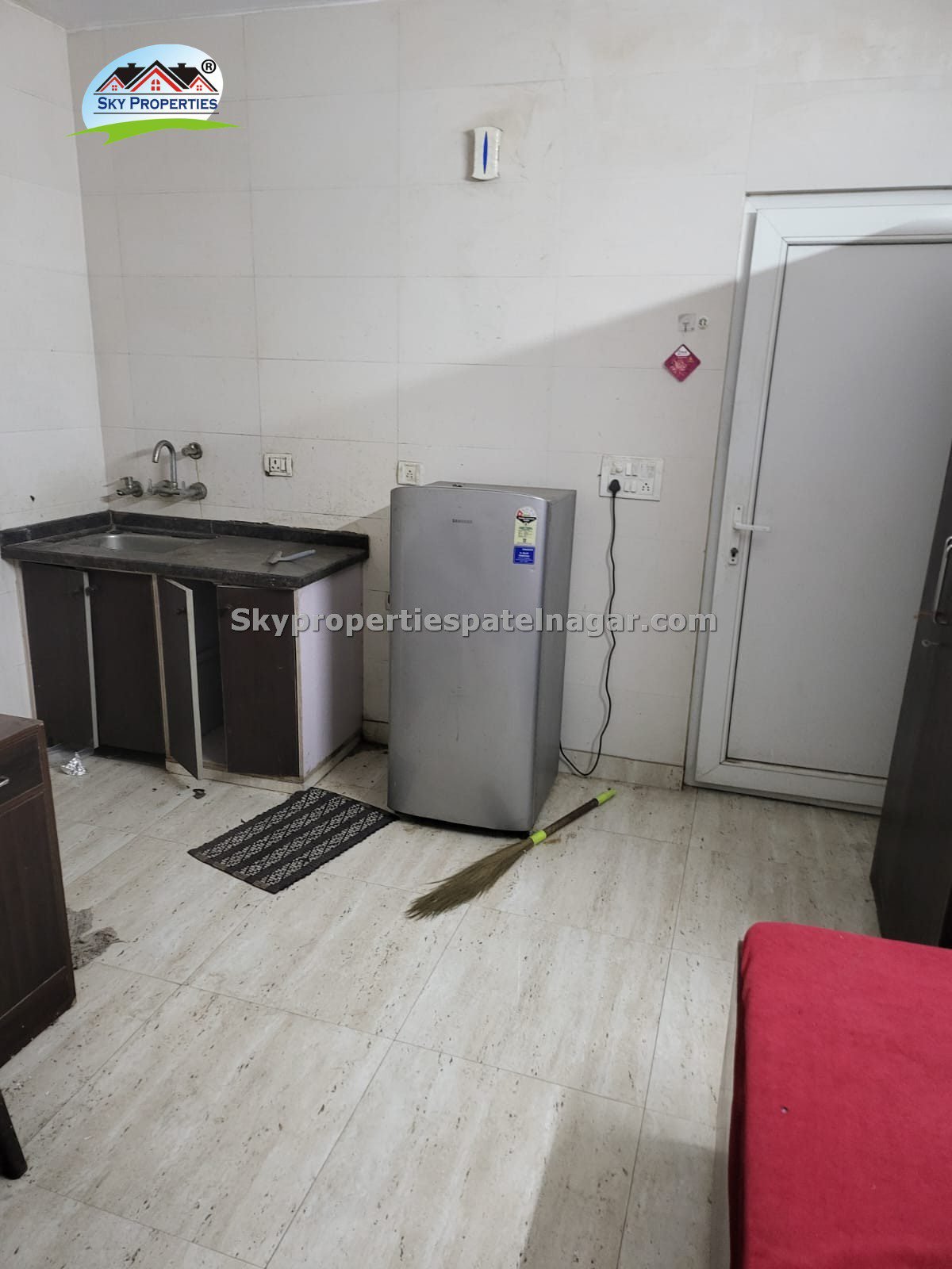 1RK In Karol Bagh Near Vision IAS Institute  Delhi