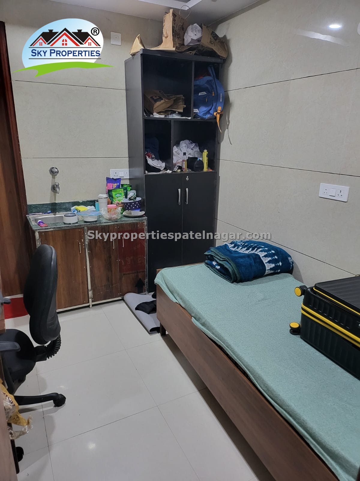1RK In Karol Bagh Near ALS IAS Institute  