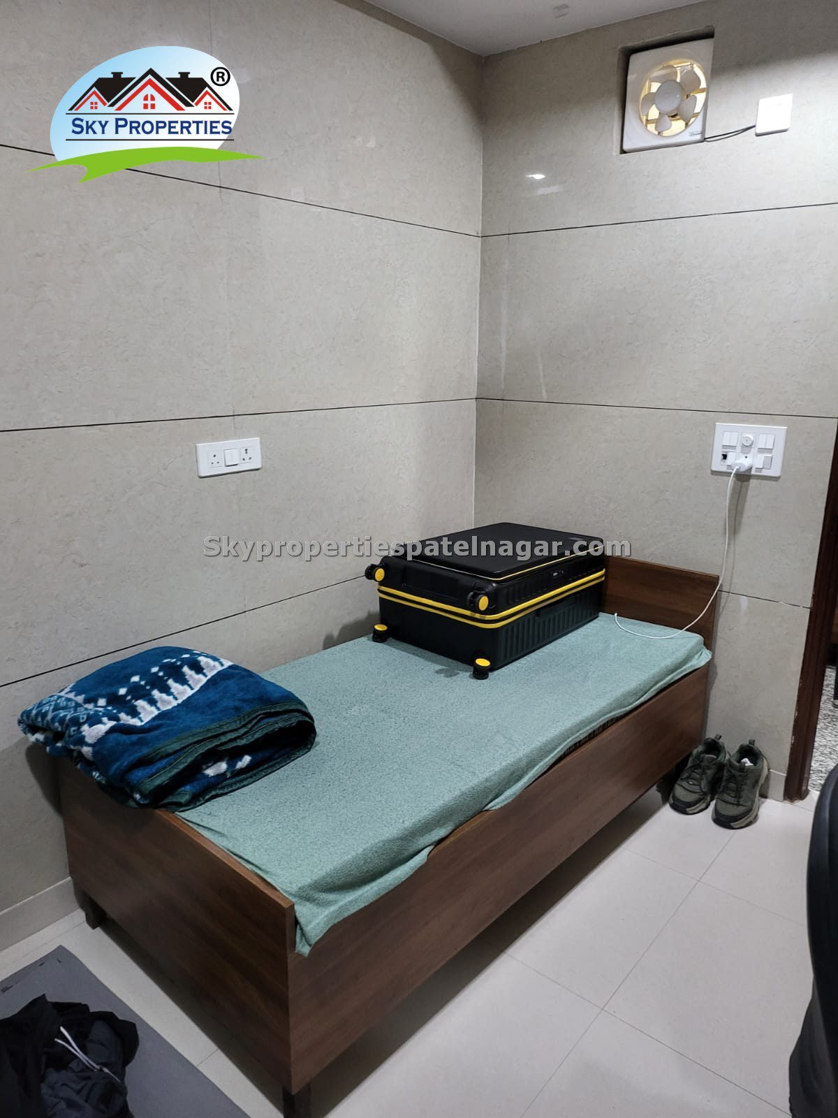 1RK In Karol Bagh Near ALS IAS Institute