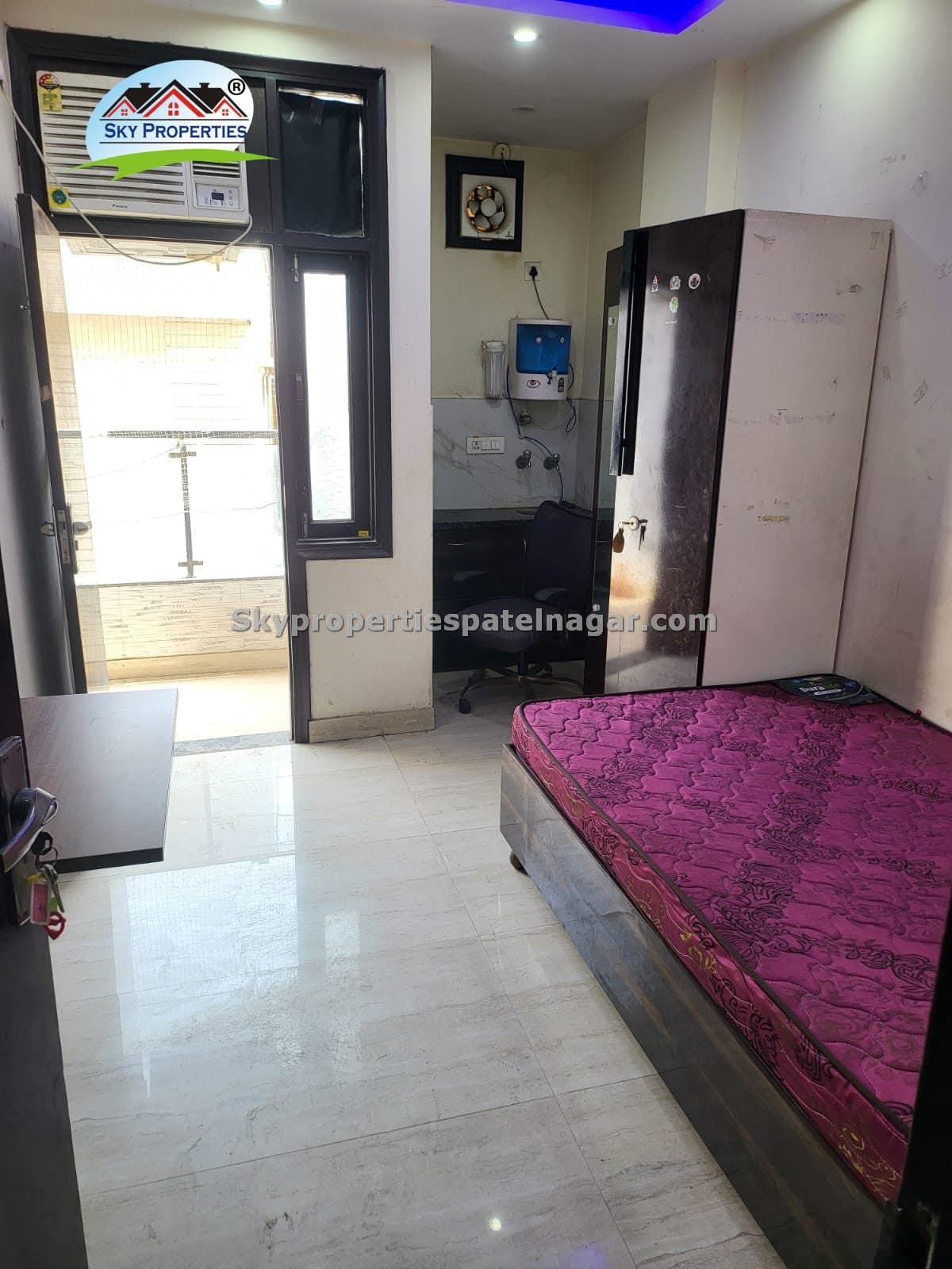 1RK In Karol Bagh Near Chronicle IAS Academy