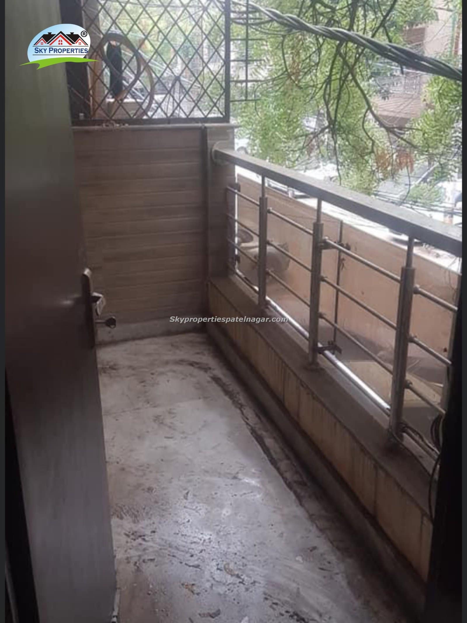 Twin Sharing PG In Patel Nagar