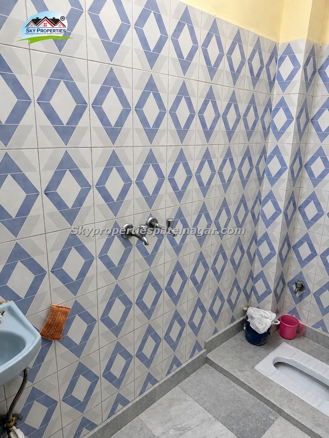 Budget 2BHK for Students in Patel Nagar Near Metro & Market