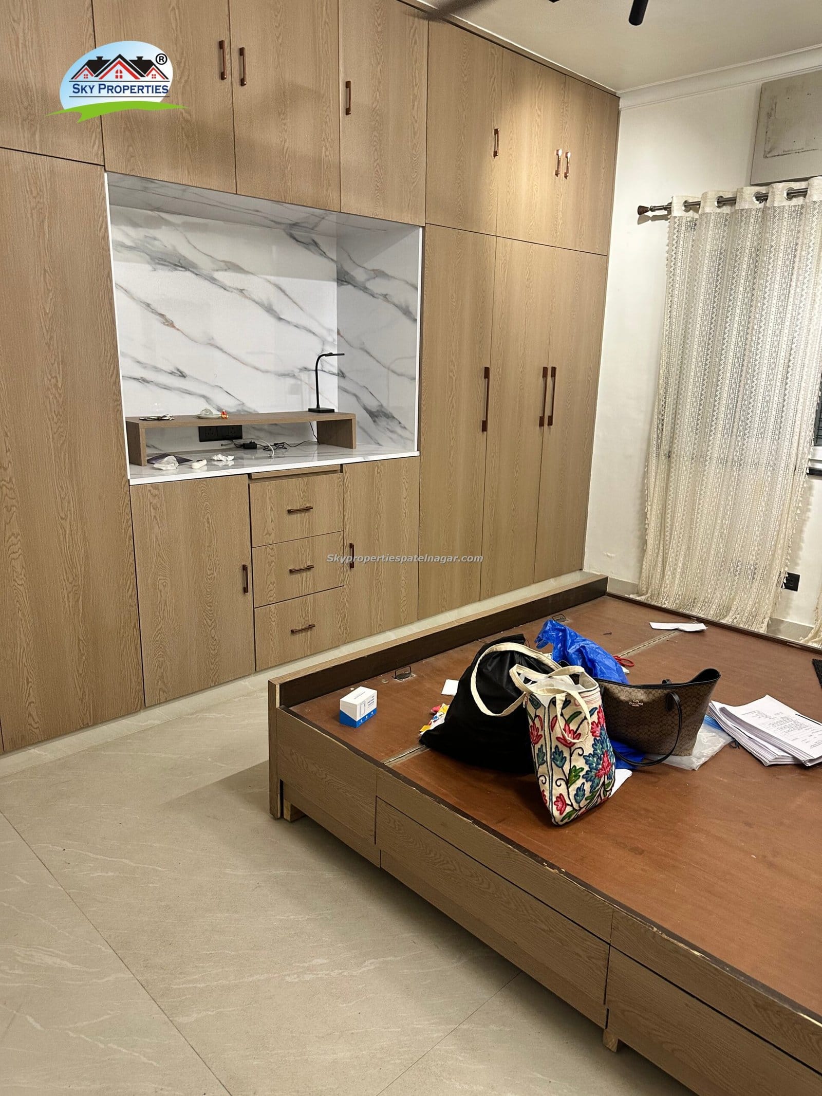 Budget 1RK Flat for Rent in Karol Bagh Near NEXT IAS
