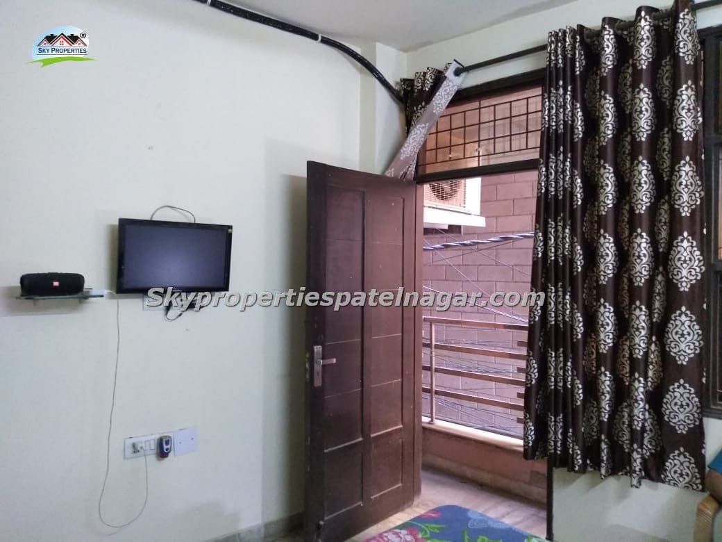 1RK Flat for Rent in Karol Bagh Near Vision IAS & Metro