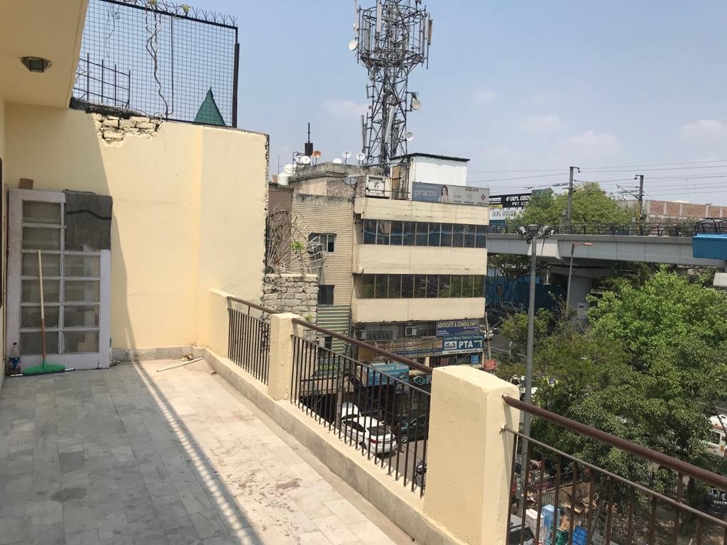 Twin Sharing PG in Patel Nagar Near Aakash Institute & Metro