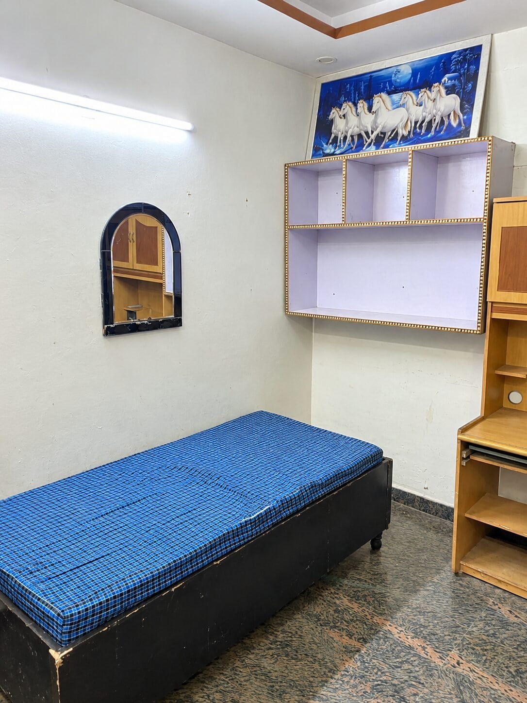Looking for a Single Room in Patel Nagar