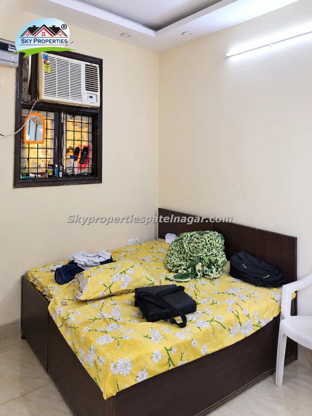 Student-Friendly Flat Near Karol Bagh