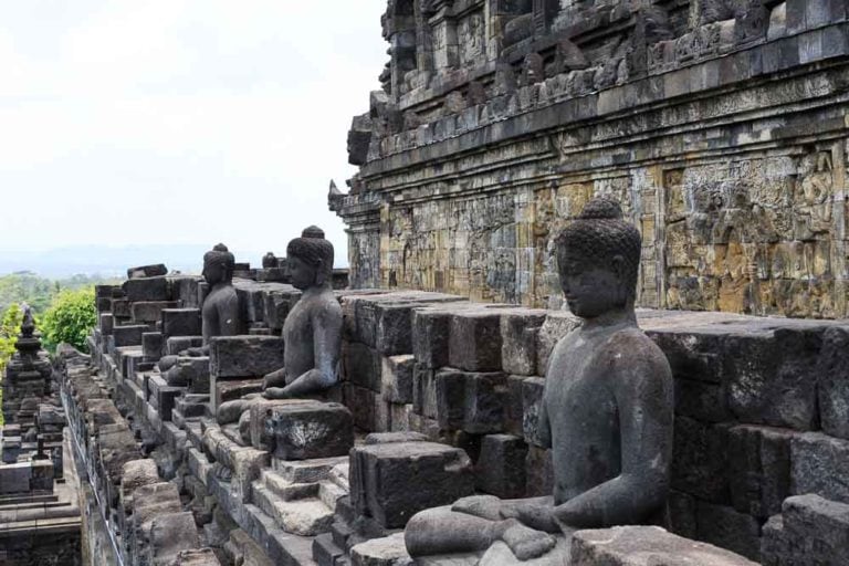 Borobudur statuts ouverture f/8