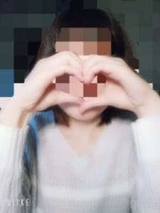 指ハートはもう古い 今流行ってる最新のポーズを紹介 App Story