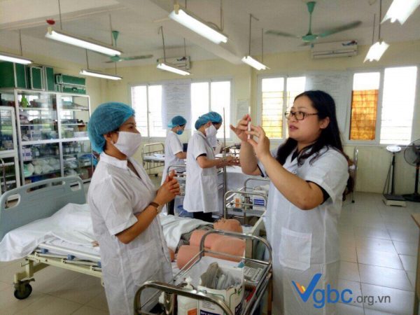 Dược sĩ Đại học làm gì? Tìm hiểu việc làm của Dược sĩ Đại học