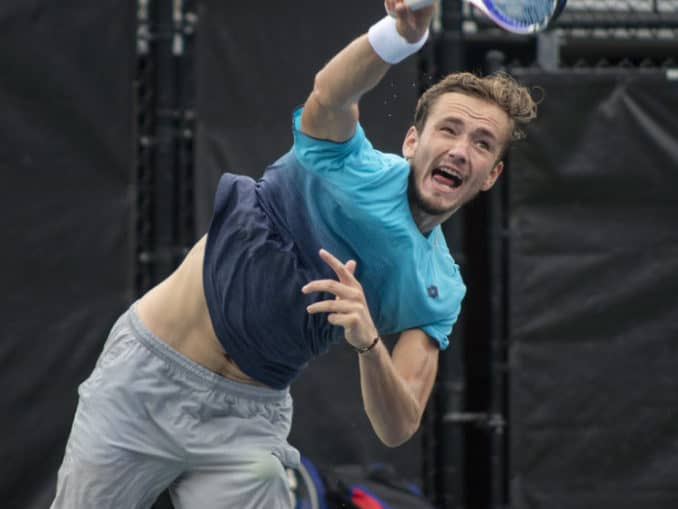 Daniil Medvedev v Denis Shapovalov Live Streaming & Predictions