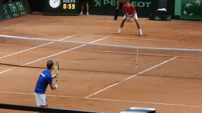 Roger Federer Explains Reasons to Play on Clay Roger Federer Explains Reasons to Play on Clay