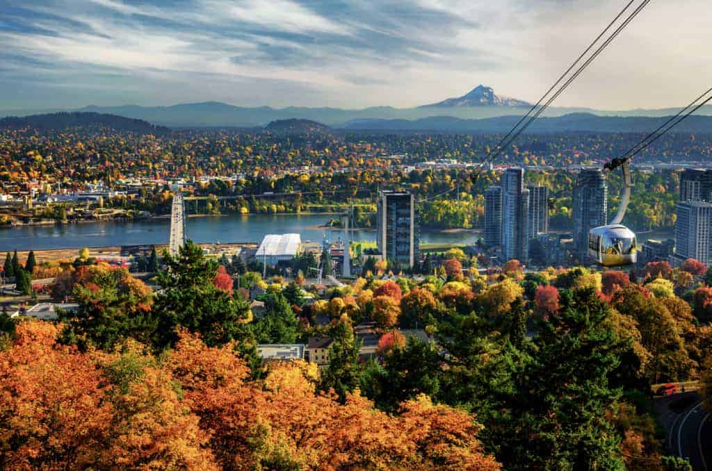 Portland, Oregon skyline view.
