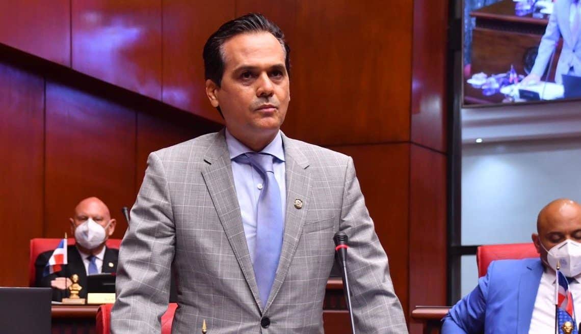 Iván Silva, senador dominicano