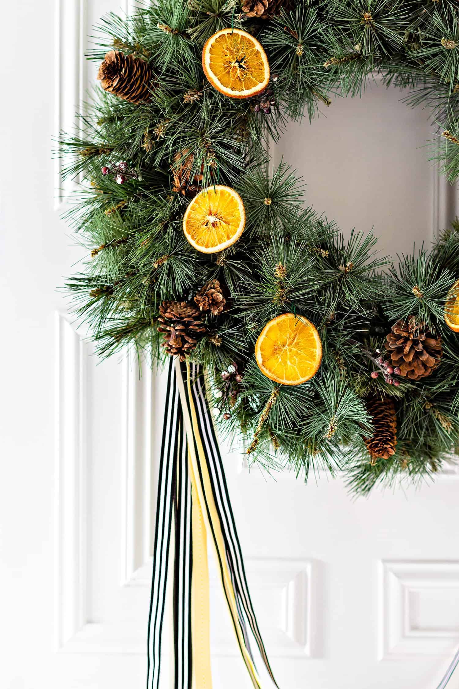 HOW TO BAKE ORANGE SLICES FOR HOLIDAY DECORATING