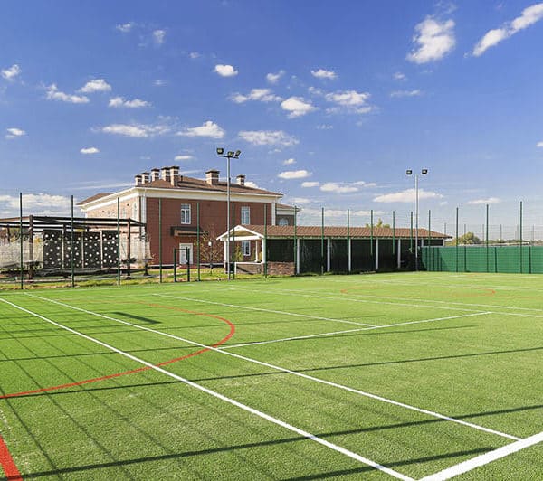 Теннисный корт. Искусственная трава фото