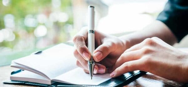 The Ultimate Workplace Praise Guide: How to be More Positive at Work and Give More Praise to Your Team 4 how to be more positive positivity praise write things down