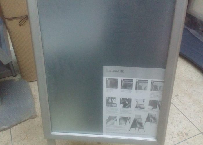 Image annonce: Porte-affiche stop chevalet trottoir aluminium panneau d’affichage