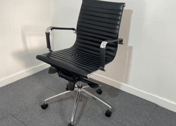 Image annonce: Chaise à roulette simili-cuir chromé