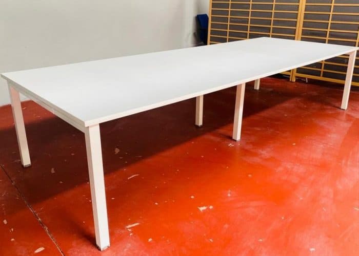 Image annonce: Table de réunion blanche 320x120cm 14-16 pers