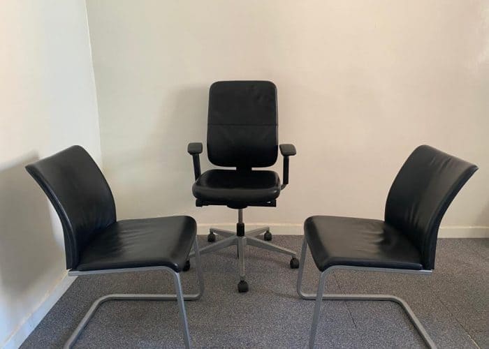 Image annonce: Ensemble chaise president & visiteur cuir Steelcase