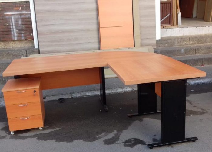 Image annonce: Bureau semi métallique