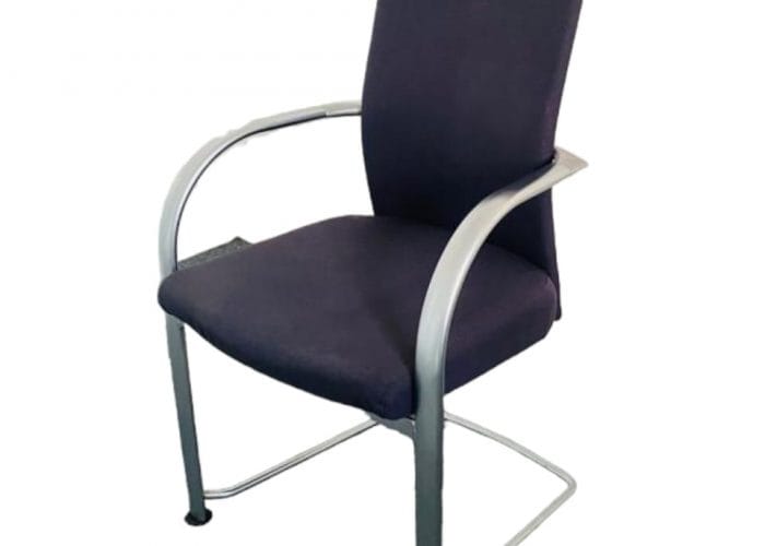 Image annonce: Chaise conference, salle de réunion Fritz Hansen acier brossé