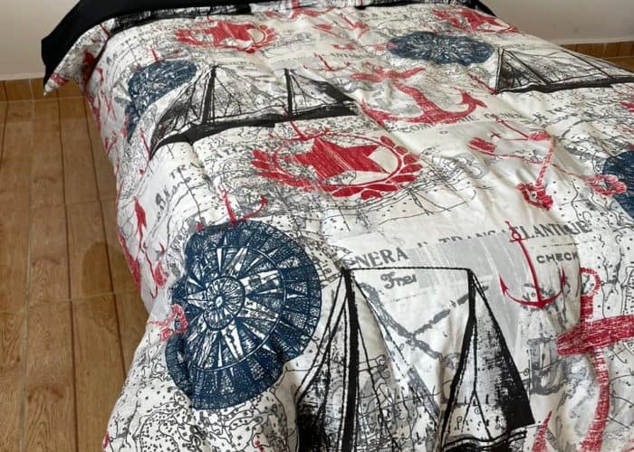 Image annonce: Couvre lit double face+ taie d’oreiller