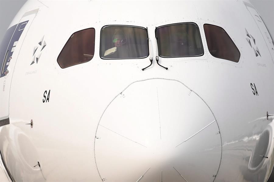Boeing-787-Dreamliner