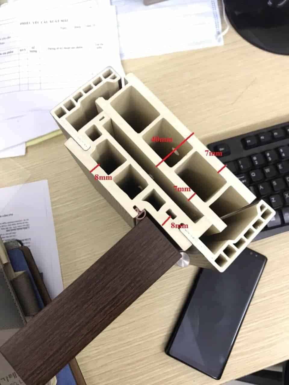Mặt cắt cánh cửa composite Vicowood