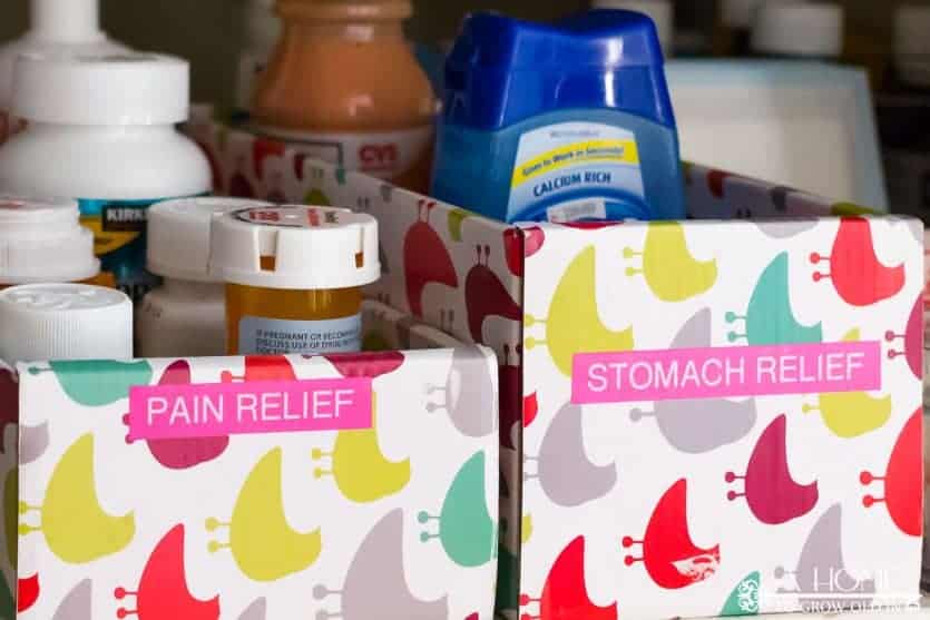 Check out these great tips for getting your medicine organized in your linen closet. It's so easy you'll wish you've done it sooner!
