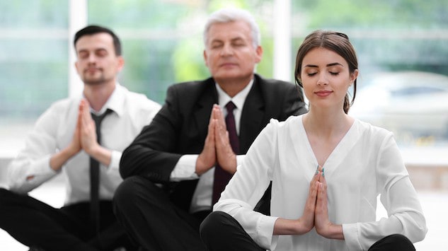 The Ultimate Workplace Praise Guide: How to be More Positive at Work and Give More Praise to Your Team 23 how to be more positive positivity praise meditation