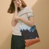 bolsa canvas paisaje monte tierra con modelo
