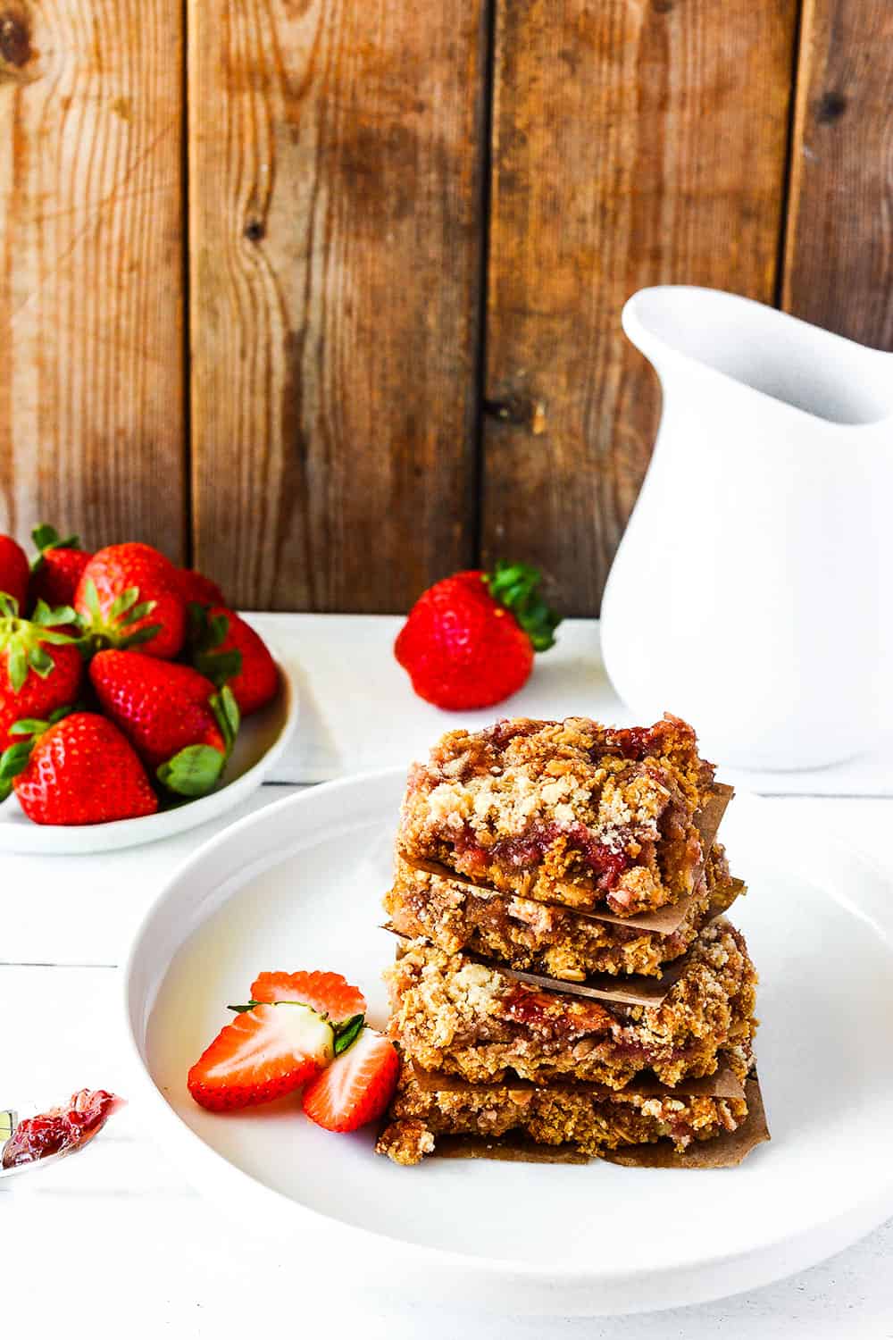 Strawberry Oat Bars (Gluten-Free, Vegan)