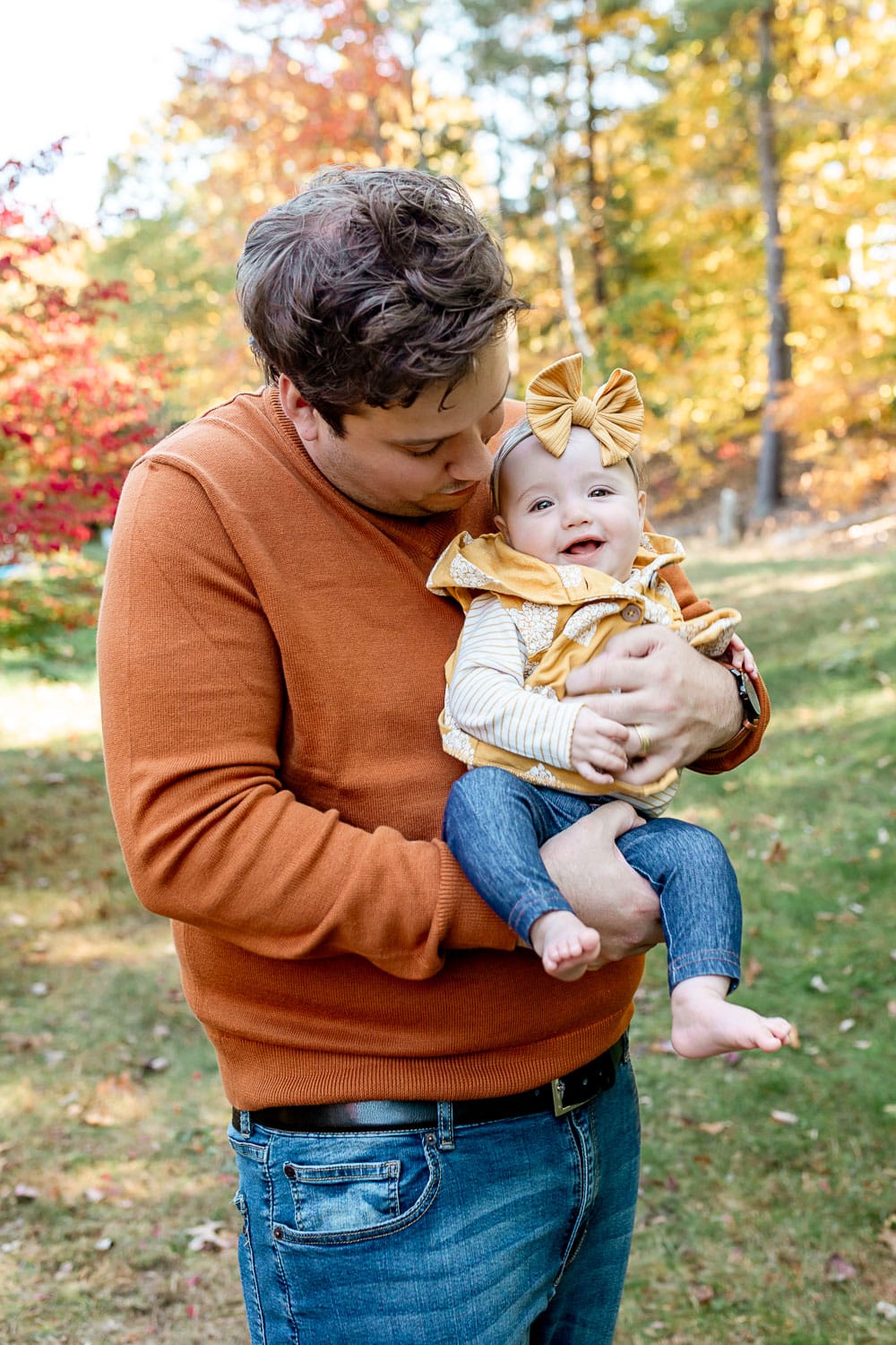 Fall MINI Session in Farmington CT dad holding a 4 months old baby
