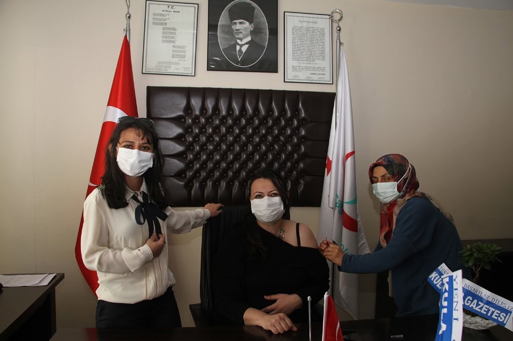 Kula’daki mahalle okulları öğretmenlerine aşılama başladı