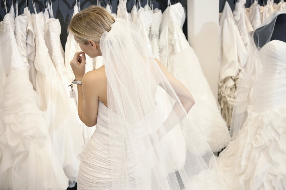 choosing-wedding-dresses