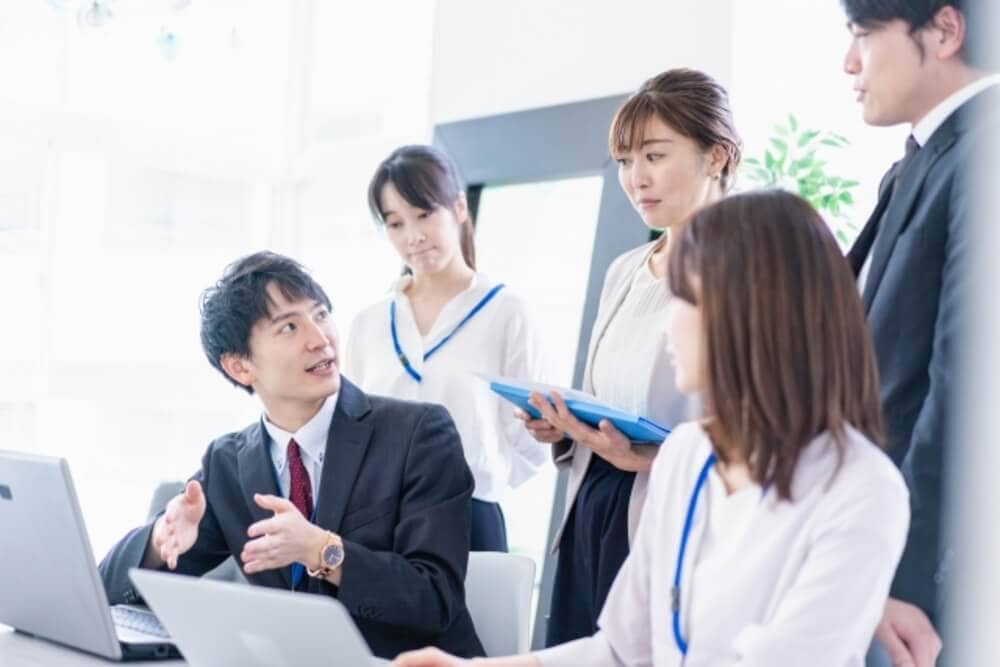 新卒が3月から働く入社前研修とは？