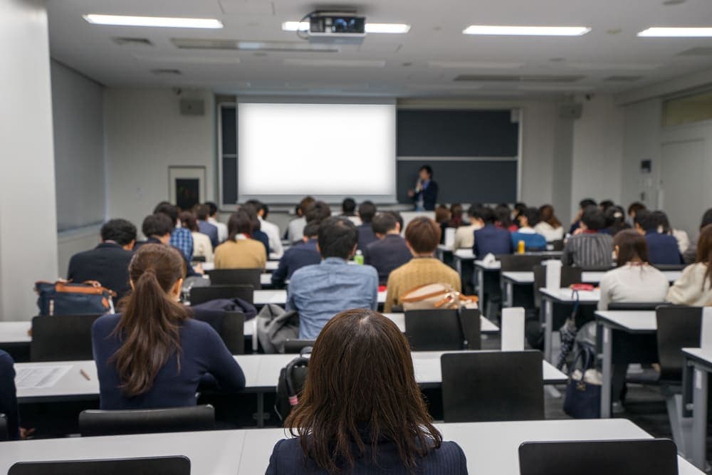 25卒とは何年生を示す言葉？定義を確認