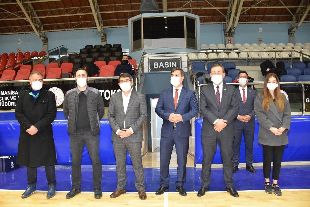 Başkan Çelik muaythai antrenörlerine başarılar diledi