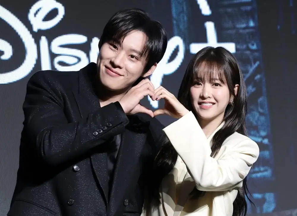 Park Bo Young transformasi Gold Land