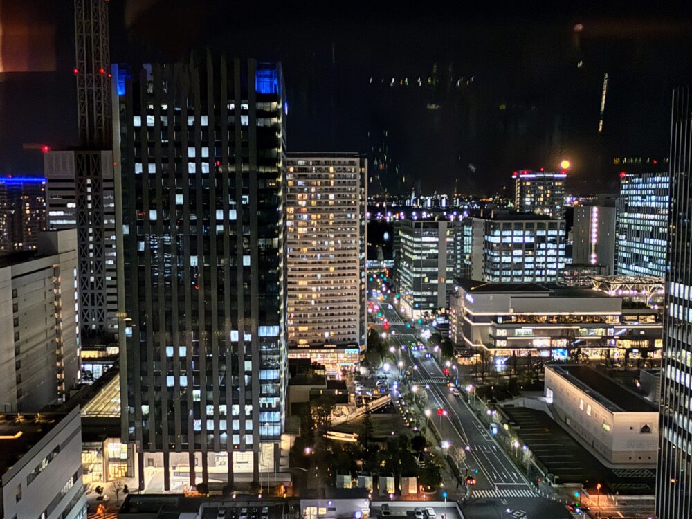 クラブラウンジからの夜景